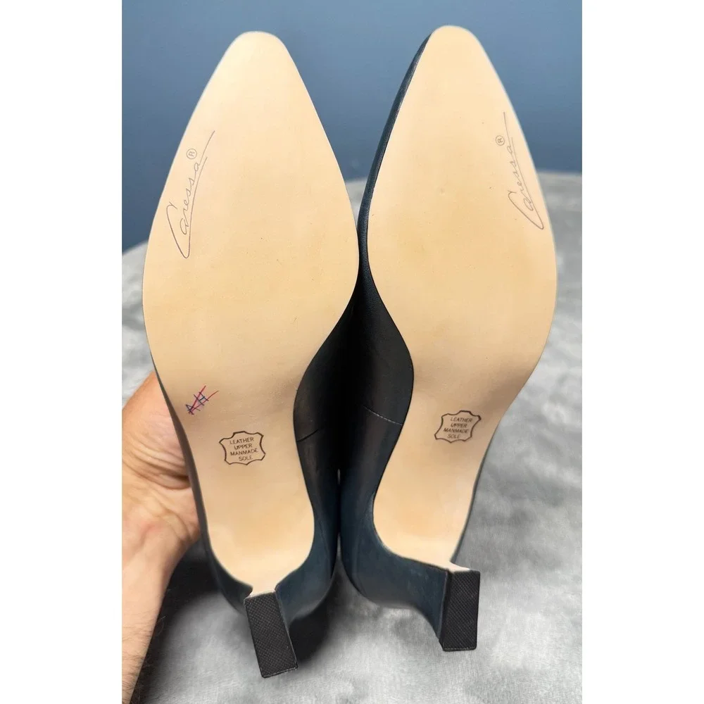 Caressa Pumps Womens 7N Navy Blue Leather Heels Gold Bow Buckle Career